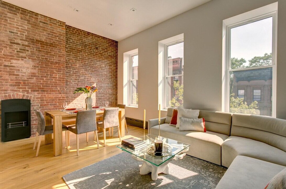 103 W 122nd St in New York, NY - Building Photo