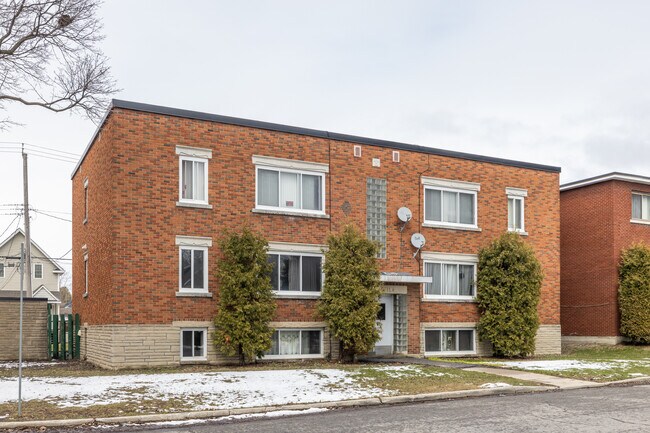 411 Pie XII St in Ottawa, ON - Building Photo - Building Photo