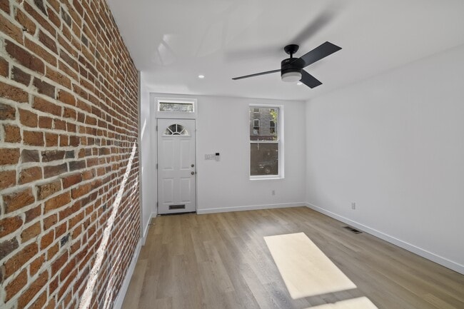 105 S Poppleton St in Baltimore, MD - Building Photo - Building Photo