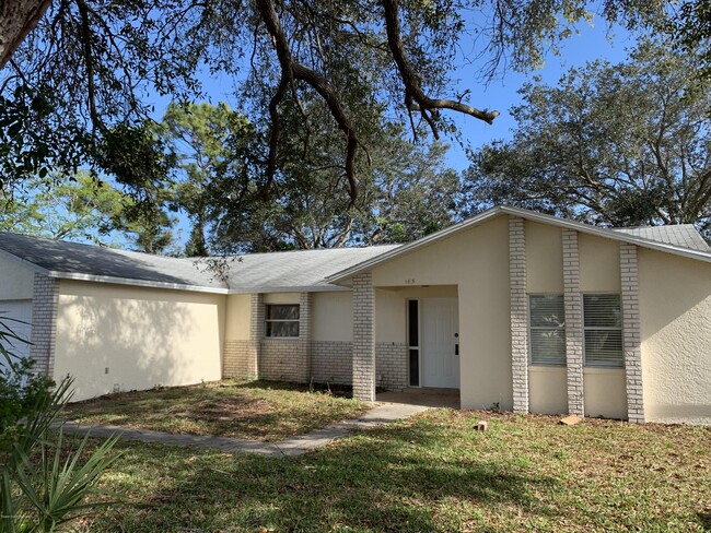 property at 185 Cinnamon Lake Cir