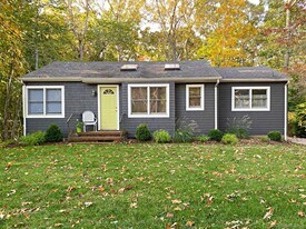 1855 Kenneys Rd in Southold, NY - Building Photo