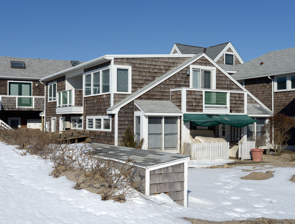 Larkin Square at Watch Hill in Westerly, RI - Building Photo