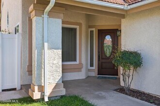 4202 Lost Springs Dr in Calabasas, CA - Building Photo - Building Photo