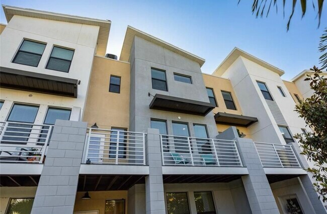 1182 25th Way N in St. Petersburg, FL - Building Photo - Building Photo