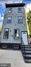 2221 N Franklin St in Philadelphia, PA - Building Photo - Building Photo