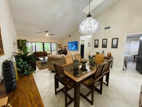 354 SW 28th Ave in Delray Beach, FL - Building Photo - Building Photo