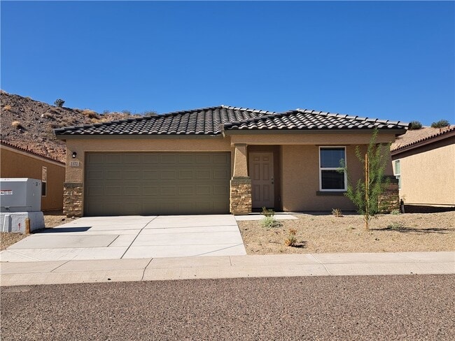 property at 2372 Tapatio Dr