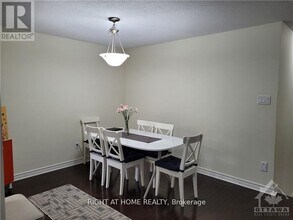 135 Calvington Ave in Ottawa, ON - Building Photo - Building Photo