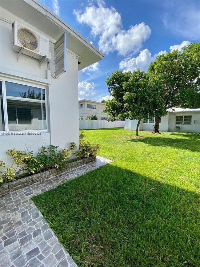 60 NE 78th St in Miami, FL - Building Photo - Building Photo
