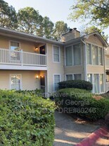1505 Augusta Dr in Marietta, GA - Building Photo