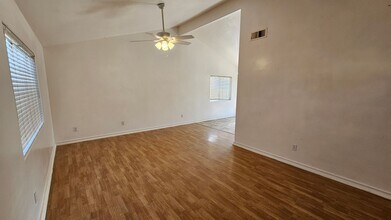 5511 Kettle Dome St in Bakersfield, CA - Building Photo - Building Photo