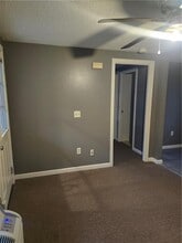 1 Boss Rd in Foster, RI - Foto de edificio - Building Photo