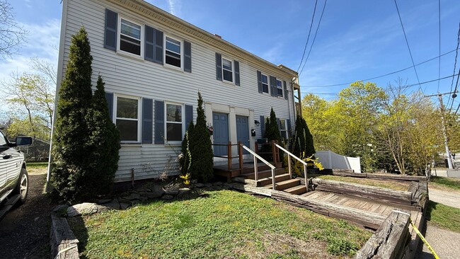 95-97 Henry Law Avenue