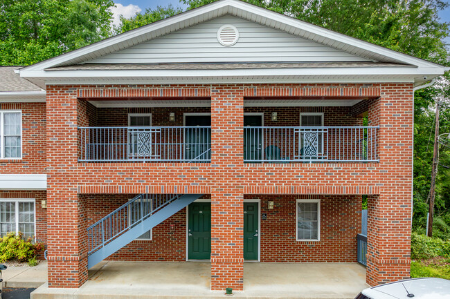 The Acorn Residence Inn in Elon, NC - Building Photo - Building Photo