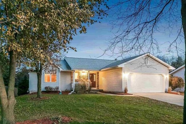 property at 1037 Fountain Dr