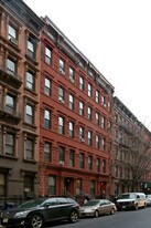348-350 W 48th St in New York, NY - Building Photo