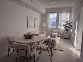 5587 Millennia Park Dr in Orlando, FL - Foto de edificio - Building Photo