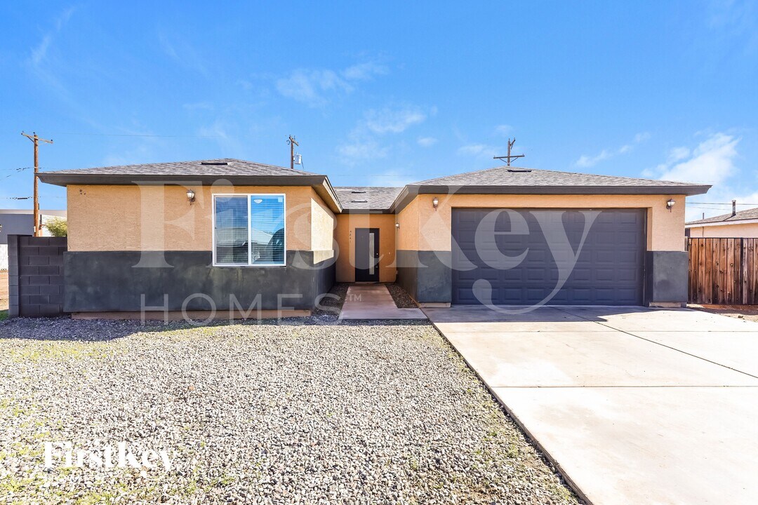 4841 S 21st St in Phoenix, AZ - Building Photo