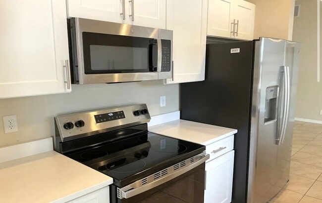 1905 SW Fears Ave in Port St. Lucie, FL - Building Photo - Building Photo