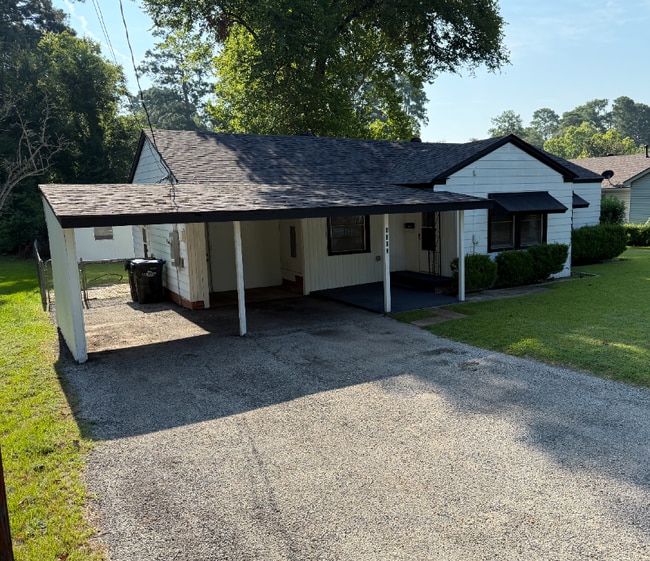 1000 S 12th St in Longview, TX - Building Photo - Building Photo