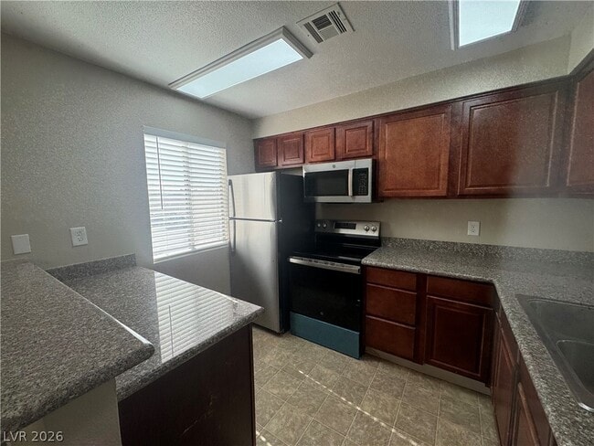 5471 Indian River Dr in Las Vegas, NV - Building Photo - Building Photo