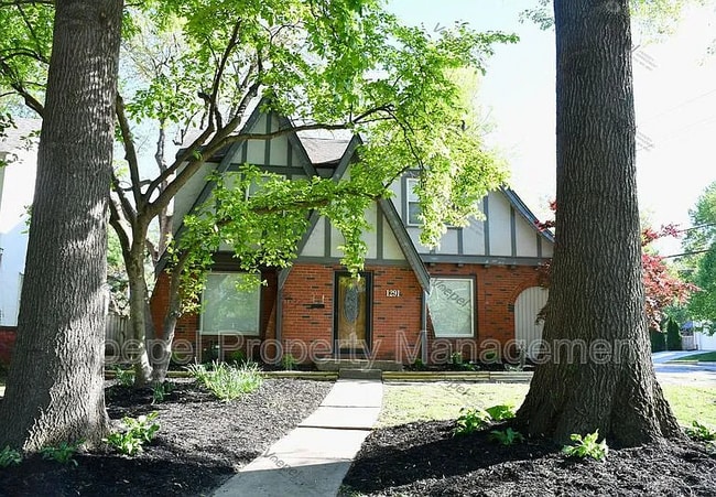 property at 1291 W Gregory Blvd