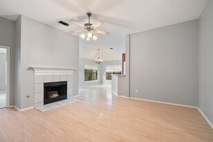 3012 Hill St in Round Rock, TX - Building Photo