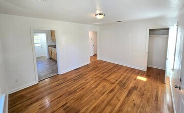 149 Chichester Ave in Hampton, VA - Building Photo - Building Photo