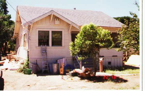 1351 Veale Ave in Martinez, CA - Foto de edificio - Building Photo