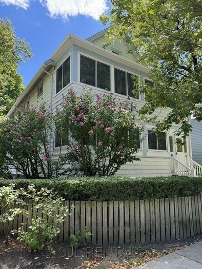 98 Alpine St in Cambridge, MA - Building Photo