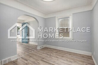 7043 Meadow Ave in Warren, MI - Building Photo - Building Photo
