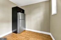 2414 Baker St photo'