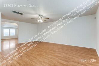 13203 Hopkins Glade in San Antonio, TX - Building Photo - Building Photo