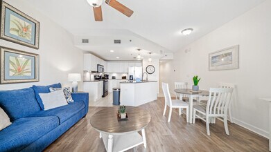 11800 Front Beach Rd in Panama City Beach, FL - Building Photo - Building Photo