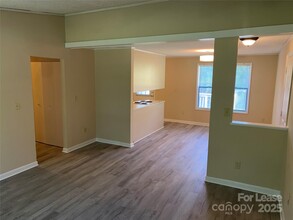 2236 Laburnum Ave in Charlotte, NC - Building Photo - Building Photo