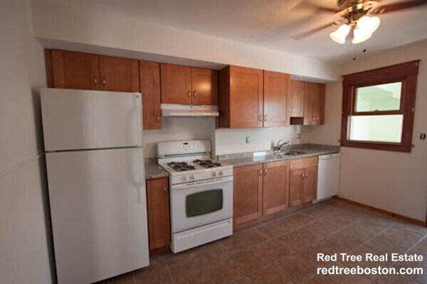 13 Linden St, Unit 3 in Somerville, MA - Foto de edificio - Building Photo