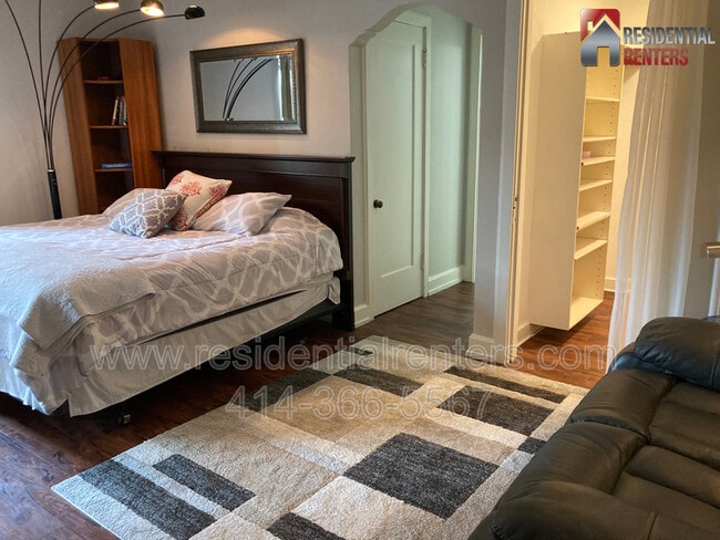 property at 1028 E Juneau Ave