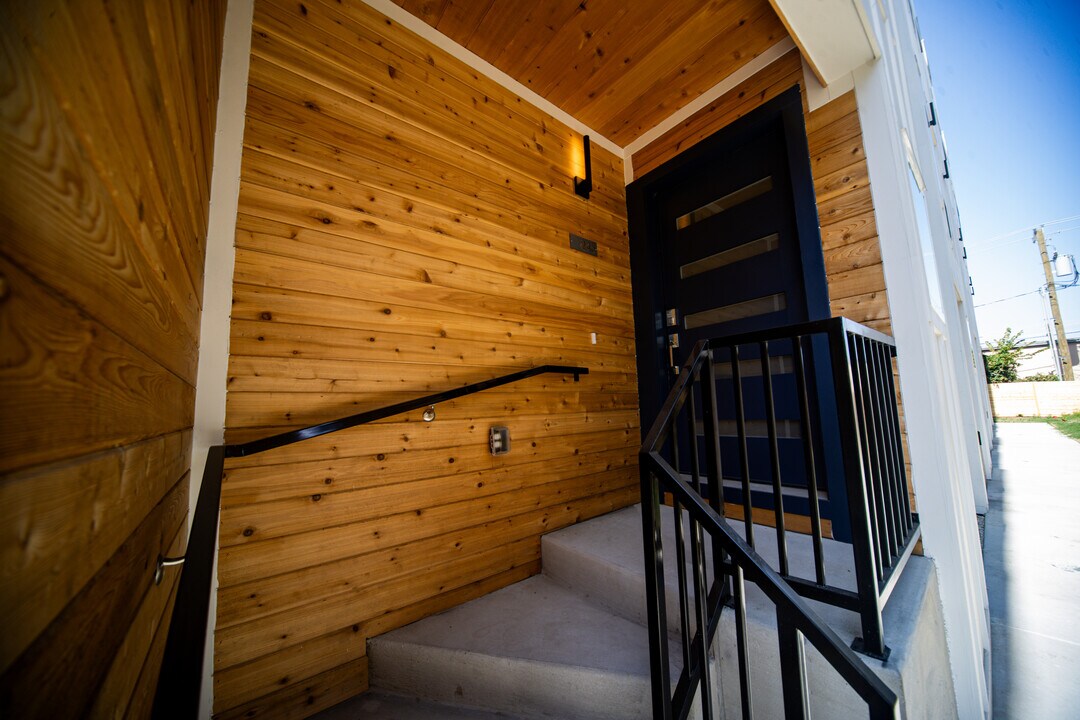 245 Urbane Crst Dr in Fort Worth, TX - Building Photo