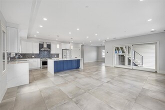72 Washington Ave in Island Park, NY - Building Photo - Building Photo