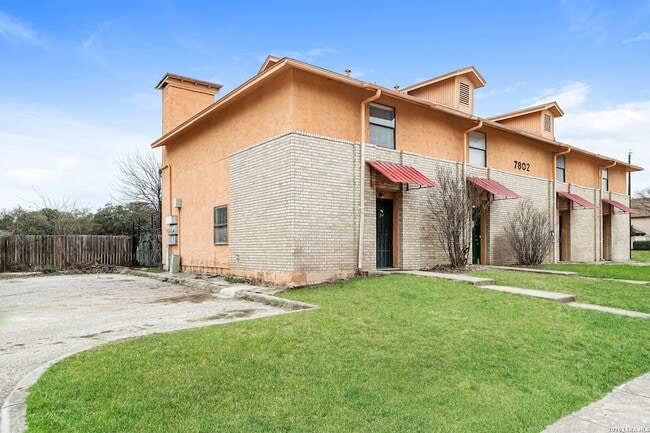 7802 Richard Frank Way in San Antonio, TX - Building Photo - Building Photo