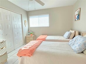 3303 Prince Edward Island Cir in Ft. Myers, FL - Foto de edificio - Building Photo