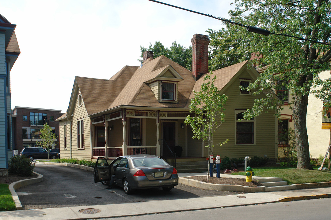 376 S Upper St in Lexington, KY - Foto de edificio