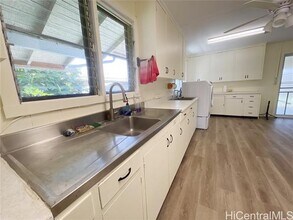 99-801-801 Halawa Dr in Aiea, HI - Building Photo - Building Photo