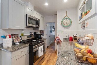 10 W Bellevue Ave in Cambridge, MA - Building Photo - Building Photo