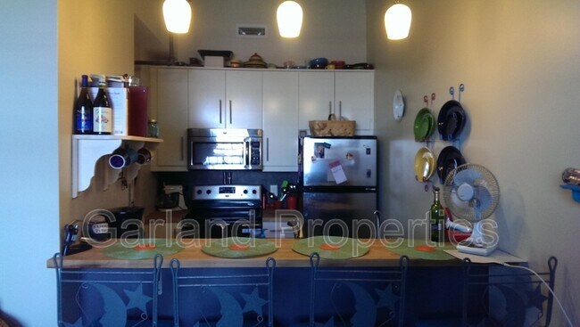 property at 425 Campbell Ave SW