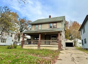 2747 Rush Blvd in Youngstown, OH - Building Photo