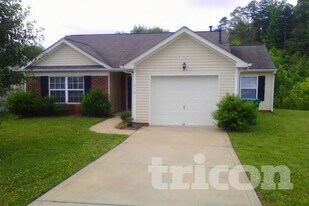 516 Lightspun Ln in Charlotte, NC - Building Photo