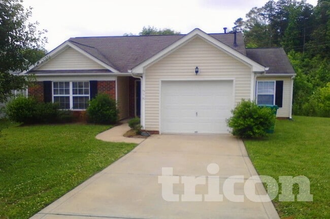 property at 516 Lightspun Ln