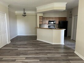 9825 Baywinds Blvd in West Palm Beach, FL - Building Photo