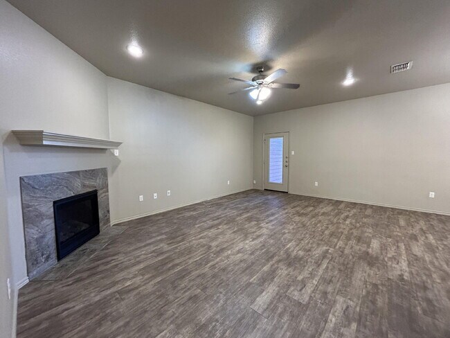 2134 10th St in Lubbock, TX - Building Photo - Building Photo